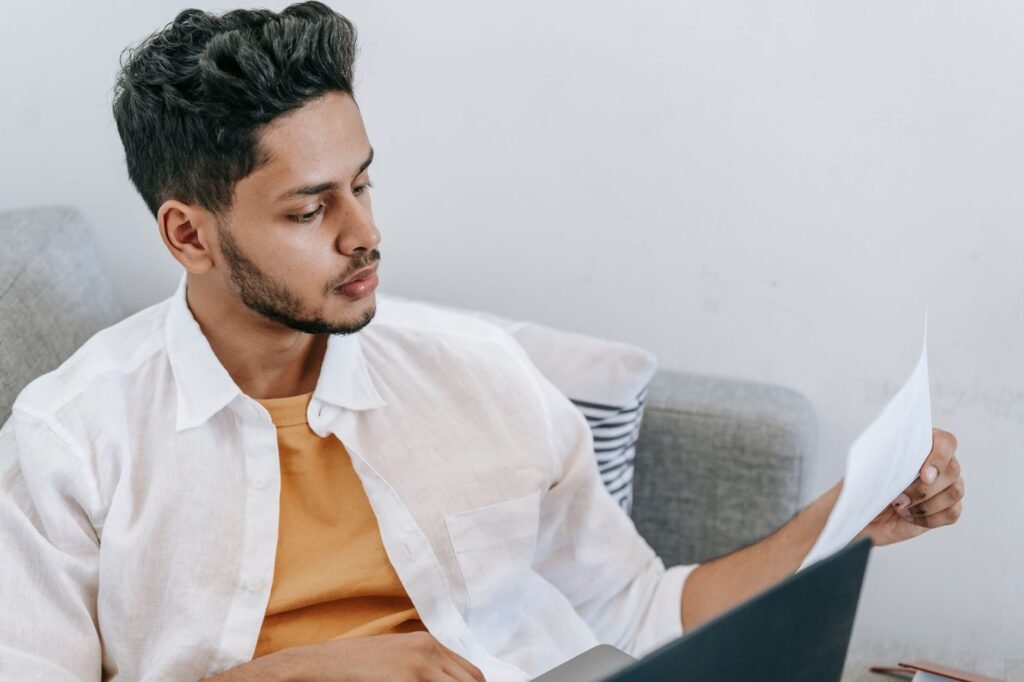 قراءة تقييمات ومراجعات شركات الضيافة قبل الحجز