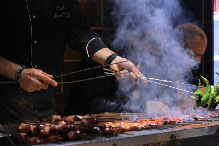 محطة حية تضيف حركة وحضوراً لضيافة المناسبة