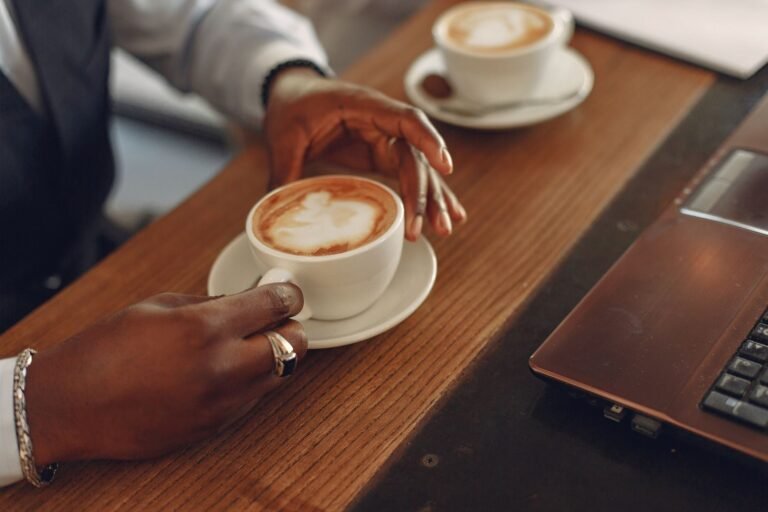استراحة كوفي بريك مجدولة بين جلسات مؤتمر